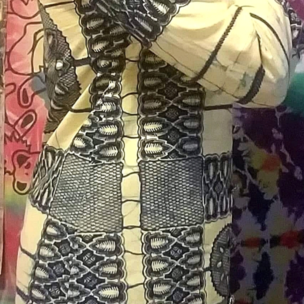 Handmade Geometric Quarter Sleeve Tunic - Picture 2 of 10